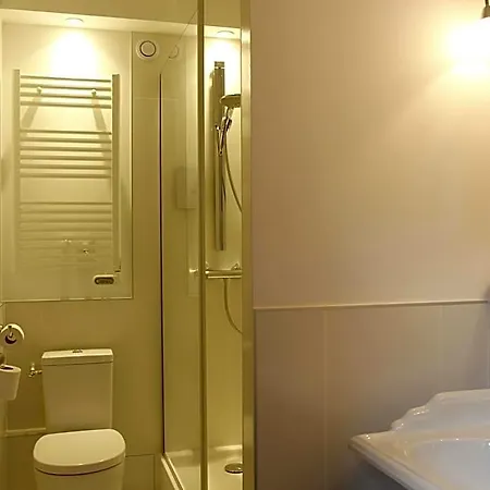 Hotell Litteraire Gustave Flaubert, Bw Signature Collection 4*